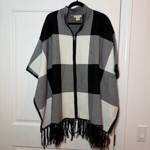 NWT Christian Siriano Plaid Poncho Shawl Cape with Fringe Black & White